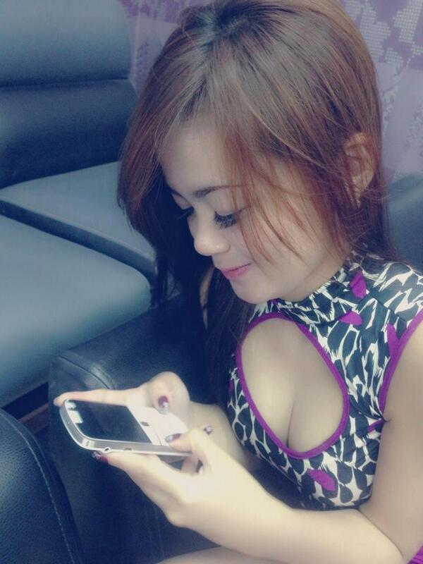 LoveSophianurul's tweet photo. Menanti kabarmu :) http://t.co/hjTb3B1g2A