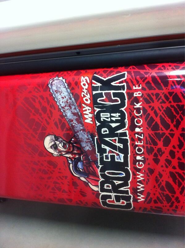 publia_be's tweet photo. What is comming out the printer... #groezrock http://t.co/e2IeUMeRoW
