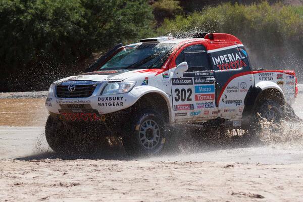 De Villiers #nr302 touches WP7 temorary 4th place #DakarSS10#Dakar2014