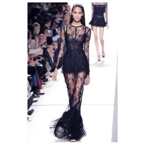 ByMichelle_Sc's tweet photo. Ellie Saab,uno de ms diseñadores favoritos se lucio otravez con este vestido.Lo amo,ustedes que opinan? #bymichelle http://t.co/fLEIUwBD4I