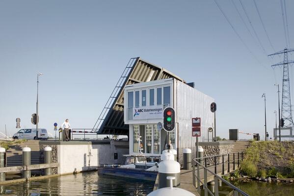 "God made the world, but the Dutch made Holland." floating architecture projects.  pbs.org/newshour/rundo… <a href="/Sdemelker/">Saskia de Melker</a>