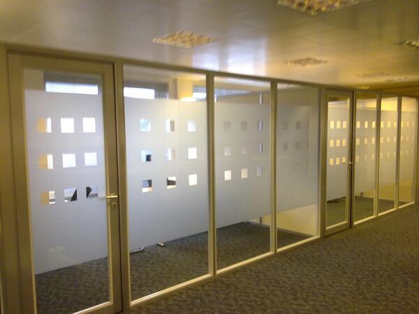 Ultra_Stop's tweet photo. office partitions http://t.co/mUKIWDpaxq