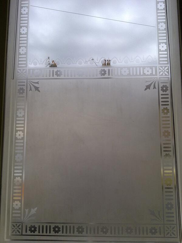 Ultra_Stop's tweet photo. graphic fitted to a pub window http://t.co/K74jRkTiOk