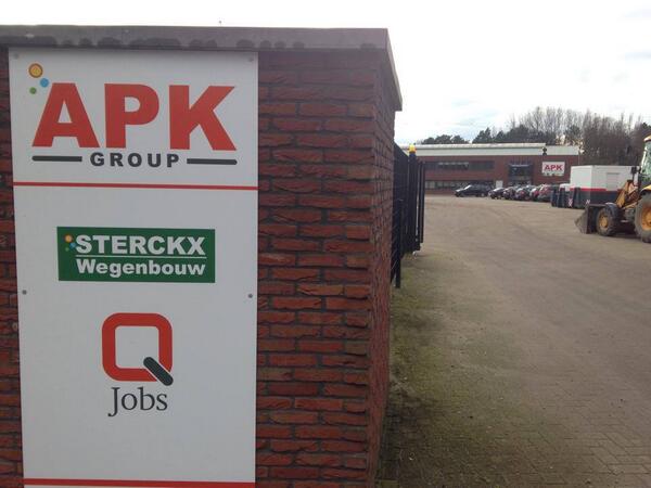 Sterckx -
Wij doen openbare werken, verkavelingen en maken inritten &amp; parkings, zwembaden en terrassen in natuursteen