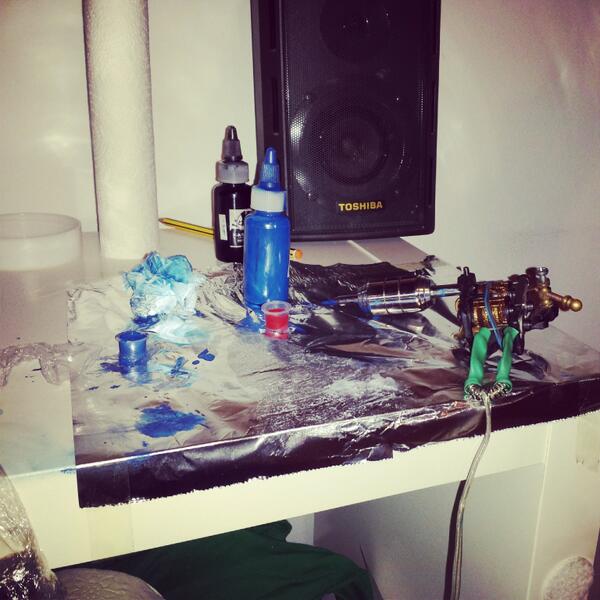 SandroKurtur's tweet photo. Dia de trabajo.. http://t.co/y1CR7JWlAp