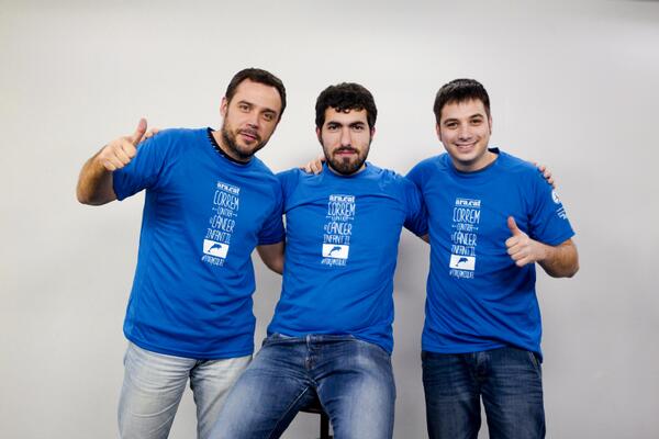 oriolcanals's tweet photo. Compra la samarreta i ajuda a lluitar contra el càncer: http://t.co/EdeUTGMN1H 
#ForçaMiquel #ARAcorremcontraelcancer http://t.co/8NculqC8NX