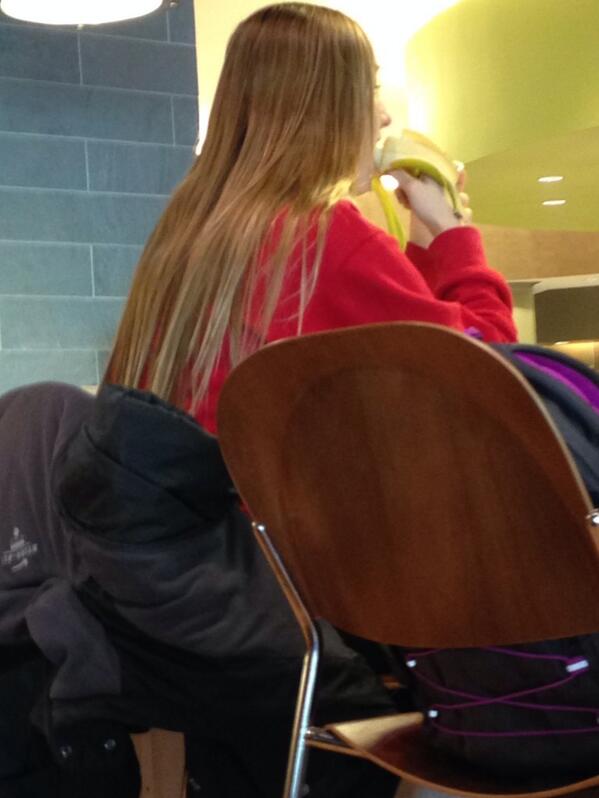 GukeyLust's tweet photo. LUC Banana Eaters Part Deux http://t.co/QrQpCLCk4h