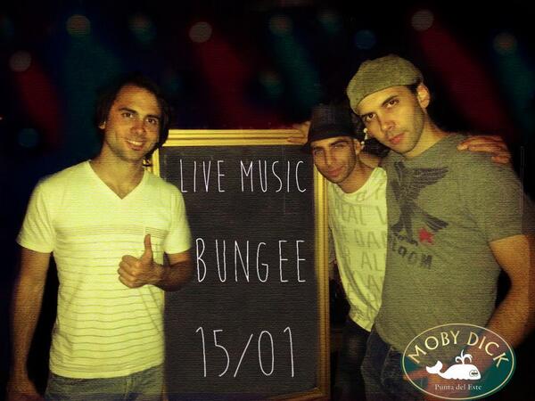 agenda_punta's tweet photo. ESTA NOCHE La reconocida Banda de Rock uruguaya #BUNGEE | se presenta en Moby Dick Punta del Este | 1am | @Mobypunta http://t.co/6O2DUucxZH
