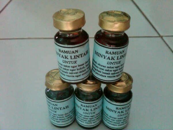 minyaklintah_'s tweet photo. Minyak Lintah ASLI &amp; Murni. Obat Kuat, Membesarkan &amp; Memanjangkan Penis secara alami. 125rb/botol 60ml. #minyaklintah http://t.co/MOjdjnXcBa