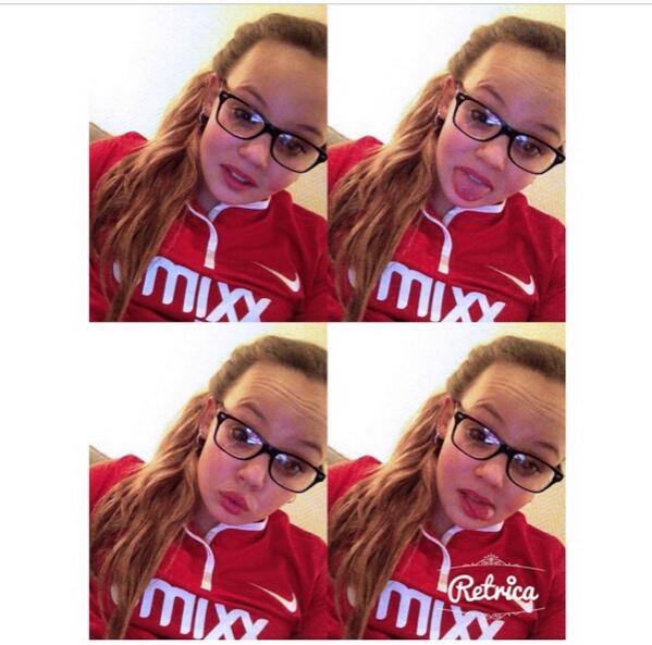 Sharonakusss_'s tweet photo. Boredd.. http://t.co/dI9KtUXyaT