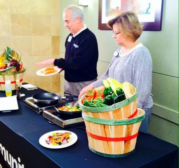 CHNw's tweet photo. We had fun cooking with our CEO Bryan Mills yesterday. Many of our employees are resolving to eat healthier in 2014. http://t.co/d0CA1FIEZE