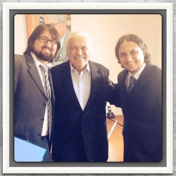 ChoIaCabrera's tweet photo. Junto a Jalál Dudua y Rodrigo Padilla  programa “Vele, vele, vele” http://t.co/023ntqmM0C