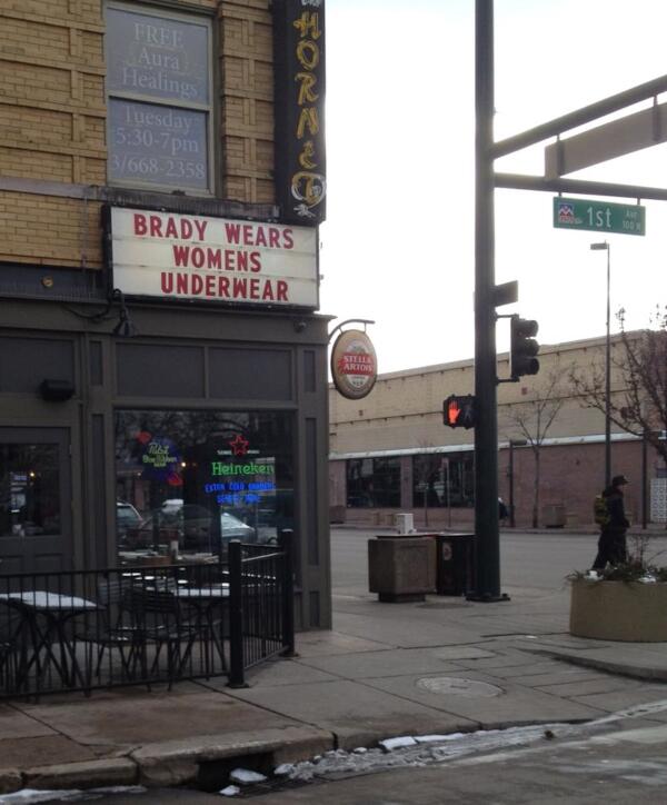 This is the sign a Denver bar owner put up on Monday. Patriots fans aren't pleased. bit.ly/1eE426z