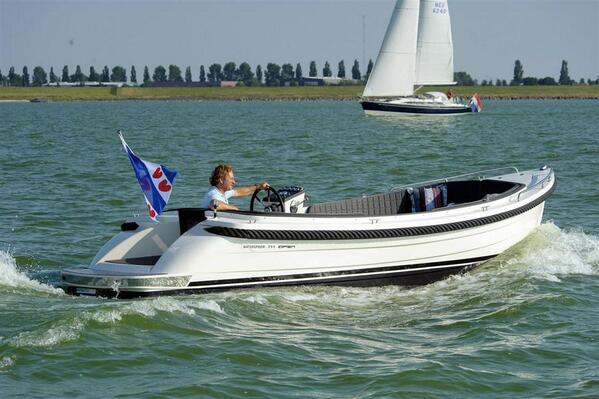 Boot Holland van 7 t/m 12 feb. Wij zijn aanwezig met de Waterspoor 777 Aviator en Waterspoor Tendersloep 711 OPEN!