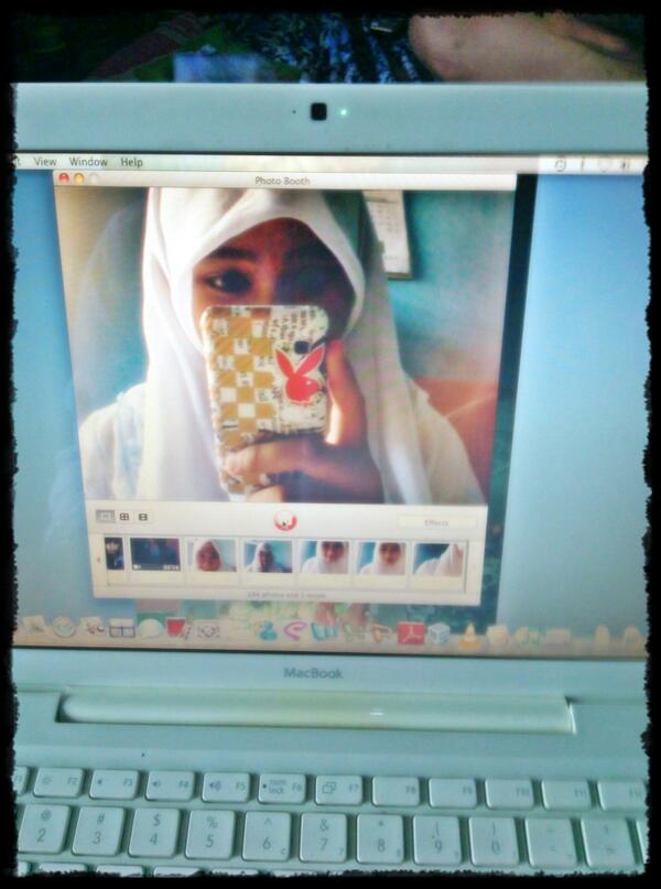 Miftanoeha's tweet image. kangen pake photo booth lg... 
:(( #penyesalan #emang #dateng #akhir