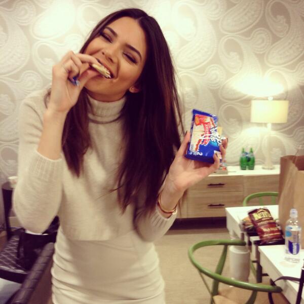 HeatherMcDonald's tweet photo. You want @KendallJenner body. Eat Poptarts http://t.co/Q2hhcGFl00