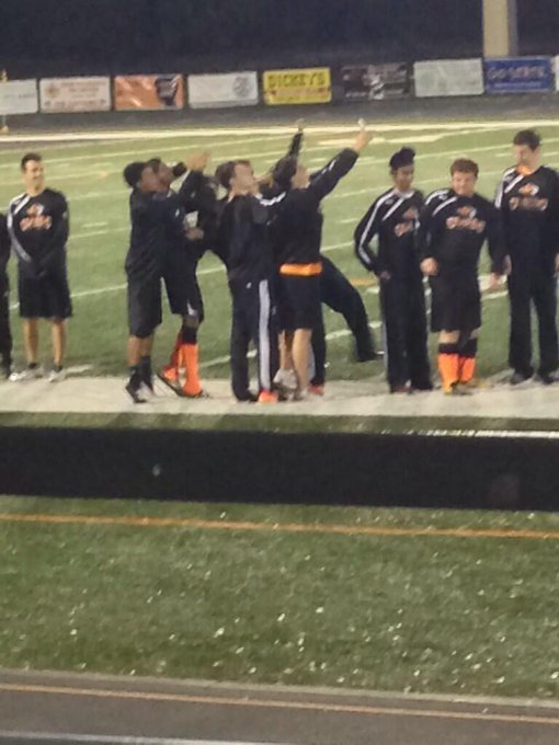 Shoutout to the JV team for taking selfies on the field😂 @Sebass_1717 @RafeMon http://t.co/ja3yQED09<a href="/tag/worldcup2014"class="tags"><span>#worldcup2014</span></a>