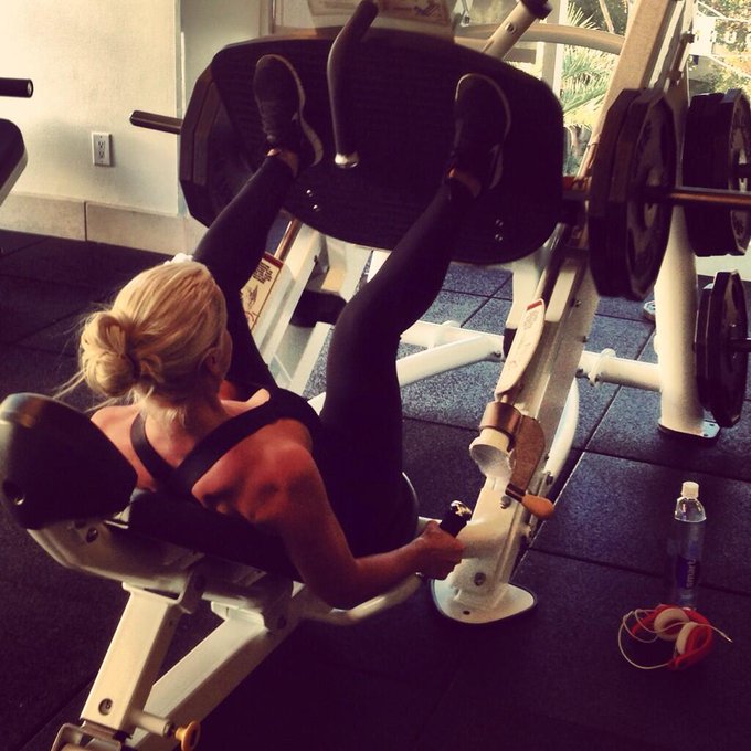 Watch Maryse Mizanin's leaked NSFW photo on TwXstars