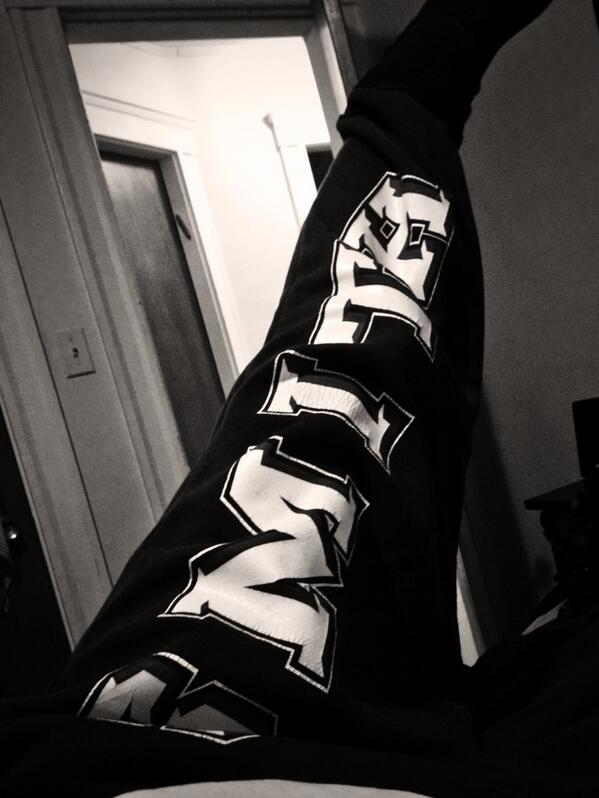 SmithCoProblems's tweet image. Rocking my smithie uniform (why is this not acceptable to wear to work?), god I miss #smithcollege