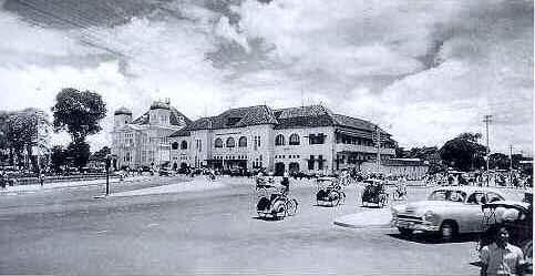 zamandoeloe's tweet photo. Perempatan Kantor Pos Jogja. #zamandoeloe http://t.co/KGgs7951gD