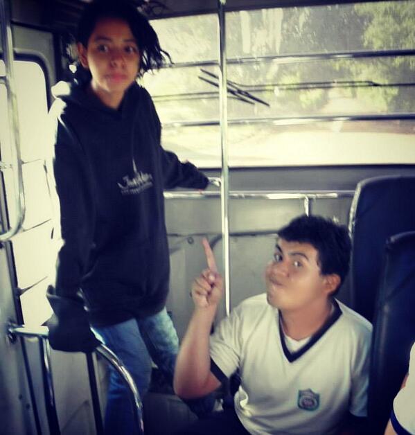 Rvera_04's tweet photo. Ame ese Dia Porque con el grupo teatral #Metamorfosis tuvimos una gran presentacion en #Ahuachapan #ElSalvador :3 http://t.co/vW7q03mwaL