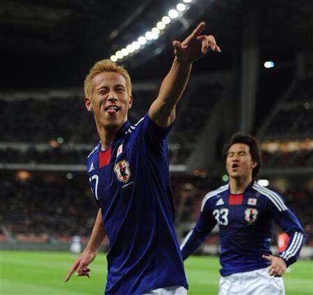 star_meigen's tweet photo. 何で他人が俺の進む道を決めんねん、自分の道は、自分が決める。

本田圭佑 https://t.co/btnkLbhsle