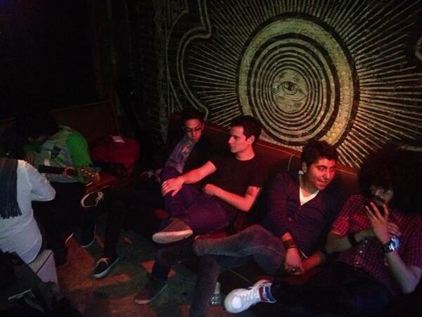 Ya estamos a punto de comenzar el pachangón loco en <a href="/caraduramx/">Caradura</a> se va a poner de huevos. ¡No se lo pierdan!