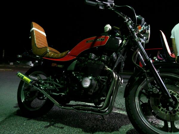 vixyjymywuc's tweet photo. GPz400Fを25万円で売ります!! 純正パーツも多数あるので付けます♪ ※RTお願いします。拡散希望!です　https://t.co/VVGfg66ctx@takuzo_1016 さんから
