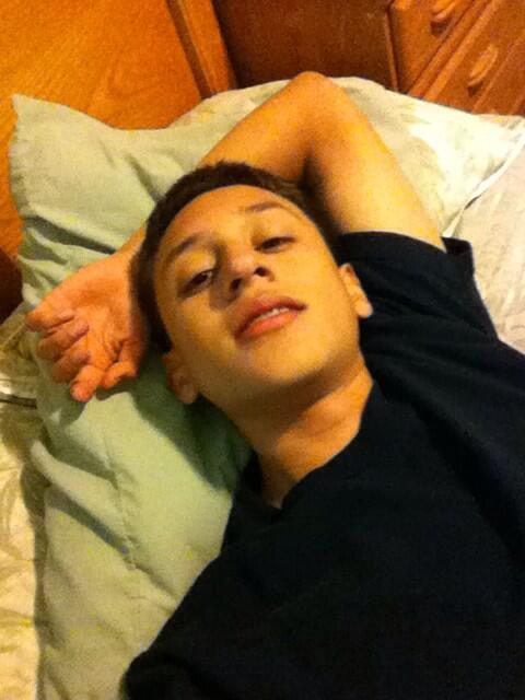 Eyyy_Puttoo's tweet photo. Chillin http://t.co/VTVHDEMFt9