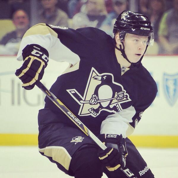 ARDSports_'s tweet photo. Olli Maatta is our #ARD #PlayerOfTheNight by scoring the game winner to lift the penguins over the caps 4-3 http://t.co/4m148kTmVa