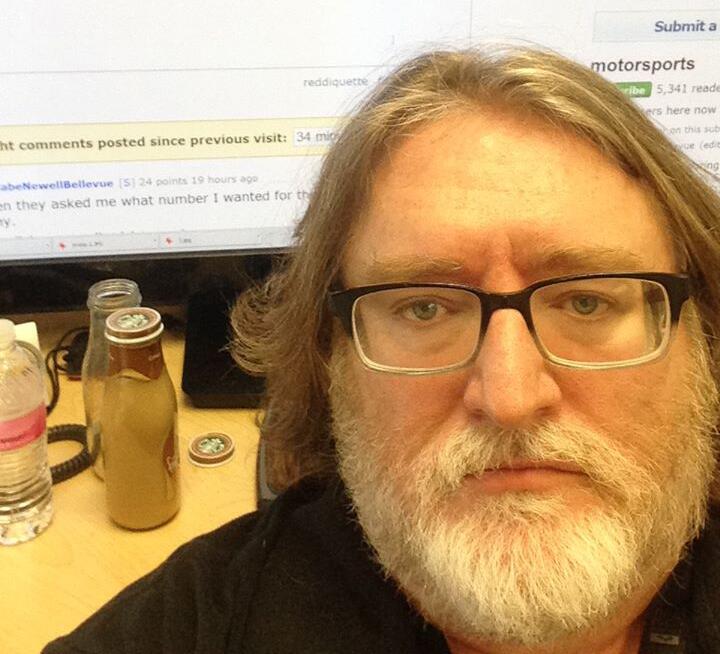 Gabe Newell ignored on Reddit, posts selfie - GameSpot