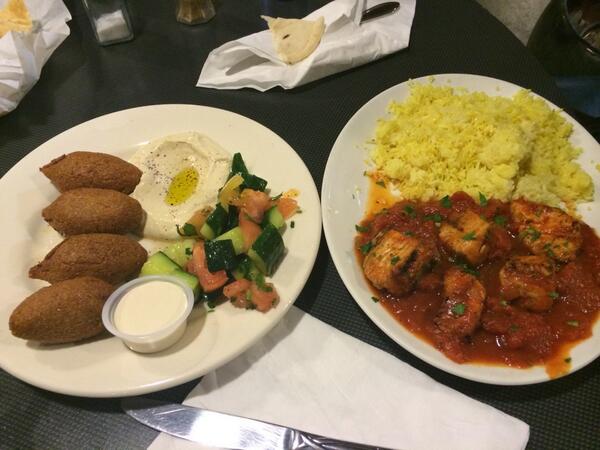 busybizzie's tweet photo. Day 11: Dinner with high school friends! #100happydays http://t.co/ORqIzUDI5r