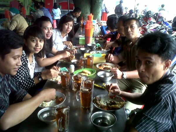 NoviyaniSinta's tweet photo. Yummmii.... http://t.co/KN9t83F1ND