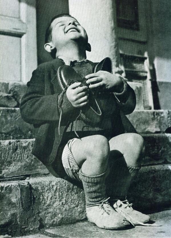 DANIROVIRA's tweet photo. Esas personas que te hacen sentir como un niño con zapatos nuevos...existen. http://t.co/09c9Tksytd