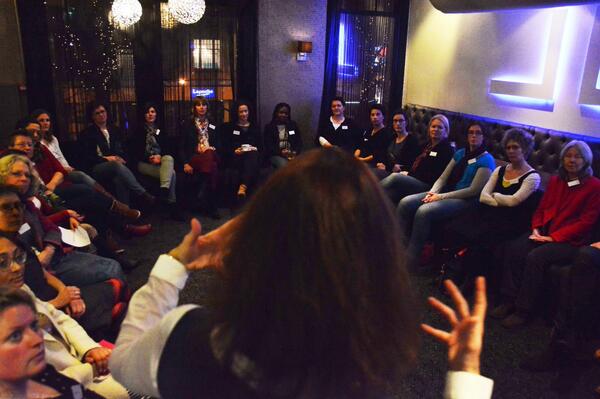 TalentvolleVrou's tweet photo. Impressie van de infoavond 15 januari.Wat een enthousiasme! #vrouwen #talent #samen #netwerken http://t.co/cFAHT1B7iC