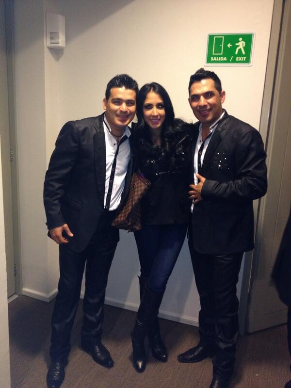 cynthia_uriastv's tweet photo. “@LosMontoya_4: Con nuestra amiga @cynthia_uriastv #arribasinaola  #RamonM #JoelM http://t.co/6dbSt4MXmU”// que culpa tiene el huizache😘