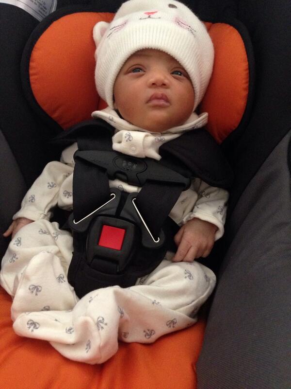 Andileusa's tweet photo. My daughter.. Dear God I thank you..!! http://t.co/KZOXzlkYiC