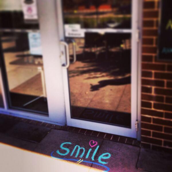 100randomacts's tweet photo. Local restaurant getting into the spirit! :) #100randomacts #spreadingkindness #kindness #love #happiness http://t.co/rFLNGDQjYz