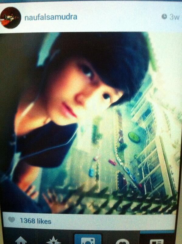 XIEOFFICIAL's tweet photo. Yang cewe noh. Jangan salah,cowo indo juga ada yang ganteng wks http://t.co/8qNJlw7oUk