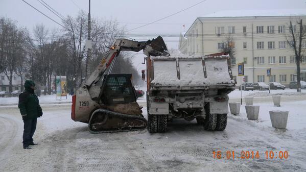 dh_nmosk's tweet image. @GruzdevVIadimir  @gerzdev 16 января Чистка и вывоз снега с перекрестков,ул Комсомольская с Трудовые резервы.