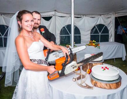 EyeToolsReaders's tweet image. Shouldn't the bride and groom be wearing protective eyewear?