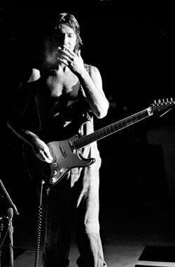 genesiseditions's tweet photo. The Stratocaster Turns 60 http://t.co/3lGEcac58r #SixStringStories #STRAT60 http://t.co/eiZzEgDWQ5