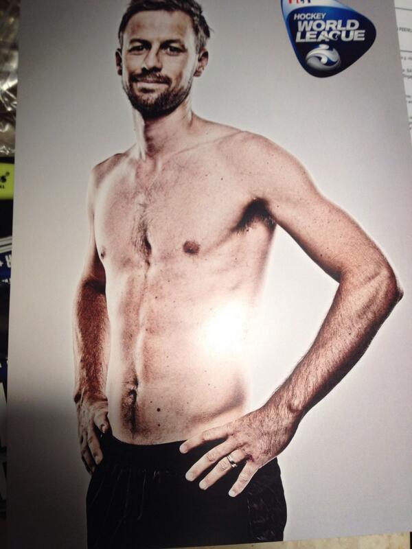 Si_Child's tweet photo. Our super #sexy @BlackSticks captain @couzins08 #nofilter #abs #fitness #sex #deanz #workout #motivation http://t.co/HZhKklyvJI