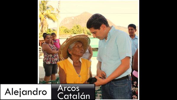 Durante la gira en Carrizal de la Vía, Mpio. de #Chilpancingo.
Gracias por sus atenciones.