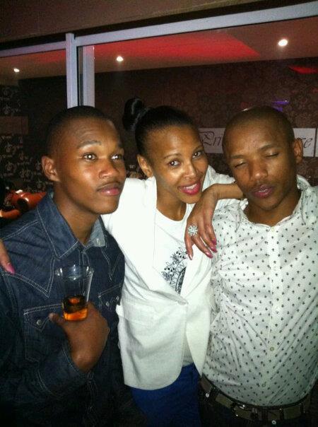 DeChinese_'s tweet photo. Back then 2011@dıamondz! http://t.co/rO4wWycw5e