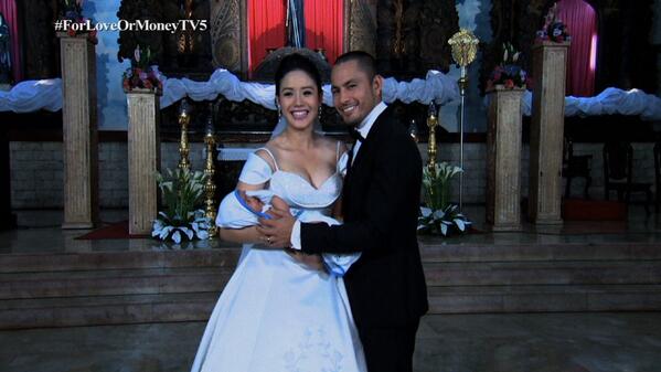 #ForLoveorMoneyTV5FINALE #FLOMFinale <a href="/adallat/">Edlyn  Abuel</a> <a href="/ritzazul/">Ritz Azul</a> <a href="/kingderekramsay/">Derek Ramsay</a> <a href="/jhanicegayl/">jhanice gayl casallo</a> <a href="/tv5manila/">TV5</a>