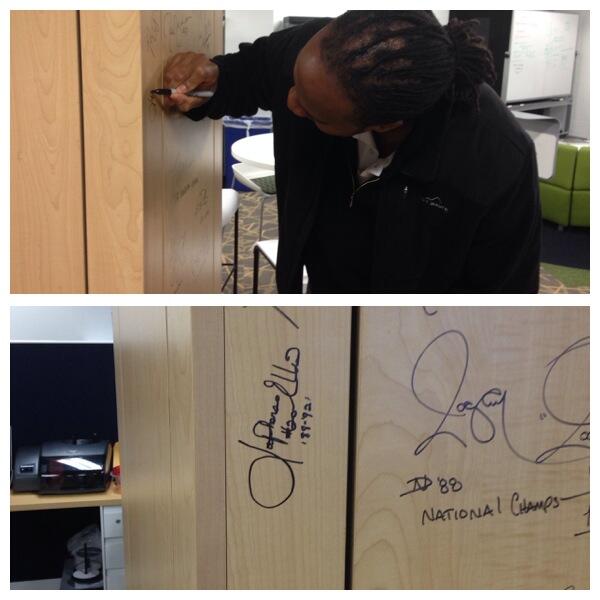 WatchND's tweet photo. The Man himself Laphonso Ellis stopped by @fidm and signed our wall of fame! @NDmbb @NDSportsBlogger #celebstatus http://t.co/tONf5Wz28b