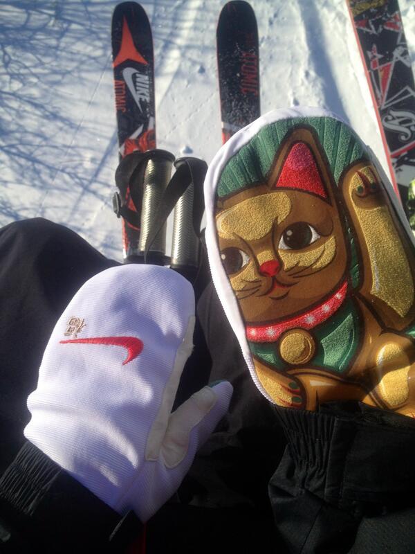 nike mittens
