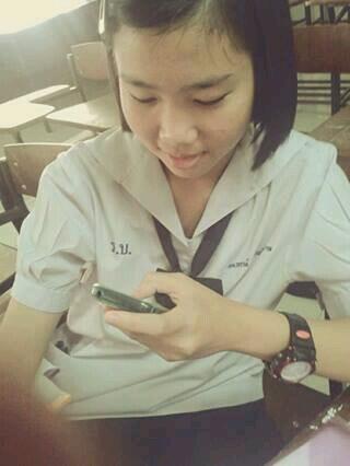 FFonfon2543's tweet photo. กำลังเรียนฝรั่งเศสอยุ่ 5555 (แอบเล่น) http://t.co/DY4i4gIa5Y