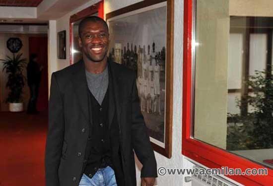 First training for Coach Seedorf at #Milanello today/Primo allenamento a Milanello per Mister Seedorf! #weareacmilan